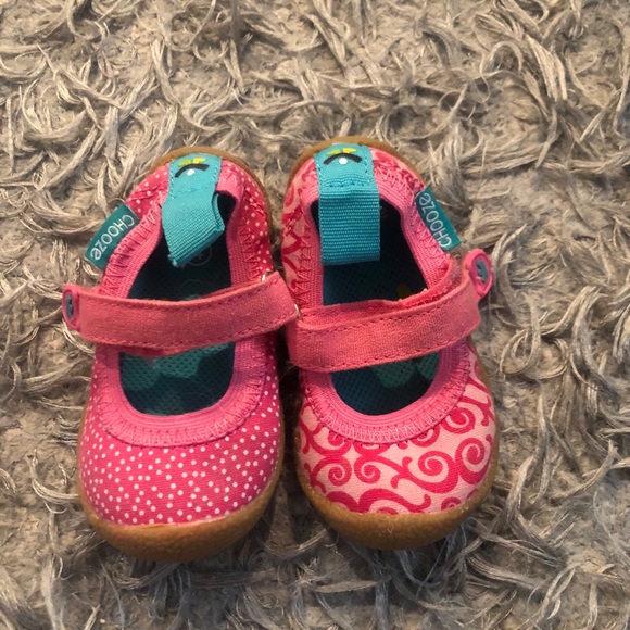 Pink Chooze shoes - Picture 1 of 3